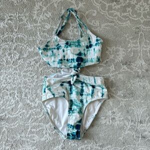Swimsuit with skin showing on the sides